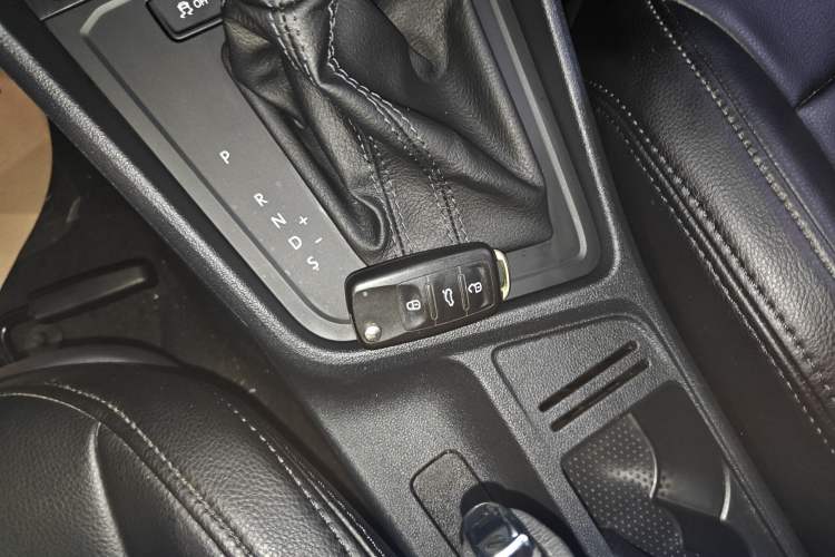 Used Volkswagen Lavida 2017 1.6L Automatic Fashion Edition
