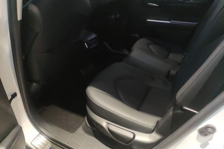 Used Toyota Highlander 2022 Dual-Engine 2.5L Four-Wheel Drive Prestige Version 7 Seats
