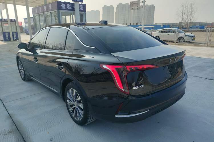 Used Hongqi E-QM5 2022 431 km Charge & Enjoy Edition
