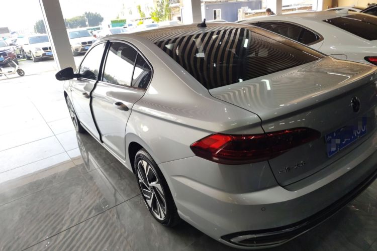 Used Volkswagen Bora 2023 300TSI DSG Prestige Edition
