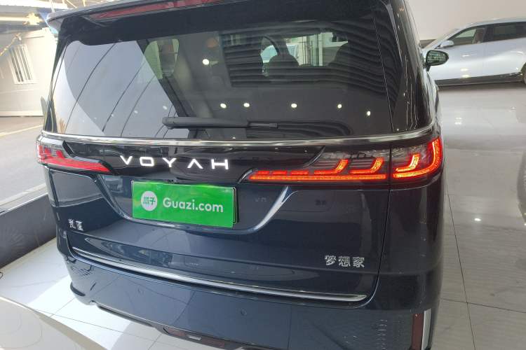 Used VOYAH Dream 2025 PHEV Four-Wheel-Drive Flagship Kunpeng Edition
