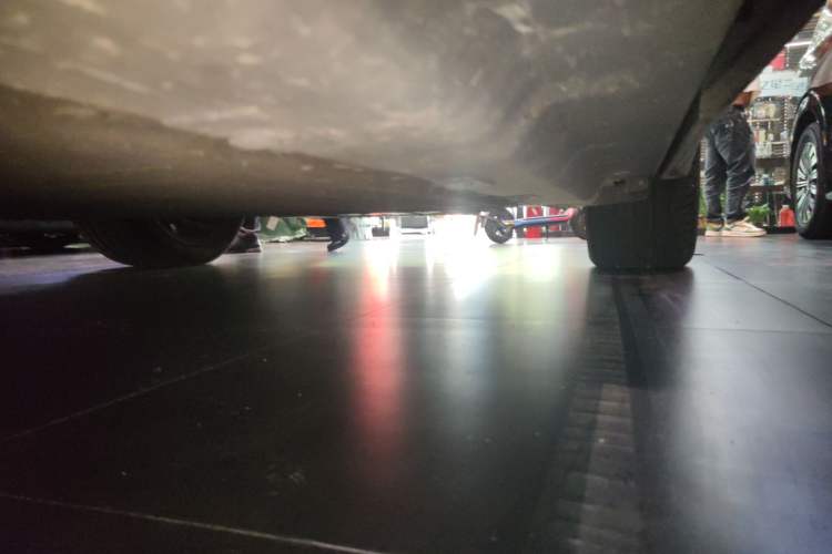 Used  E07 2025 All-Electric 4x4 90kWh Ultra High-Performance Edition
