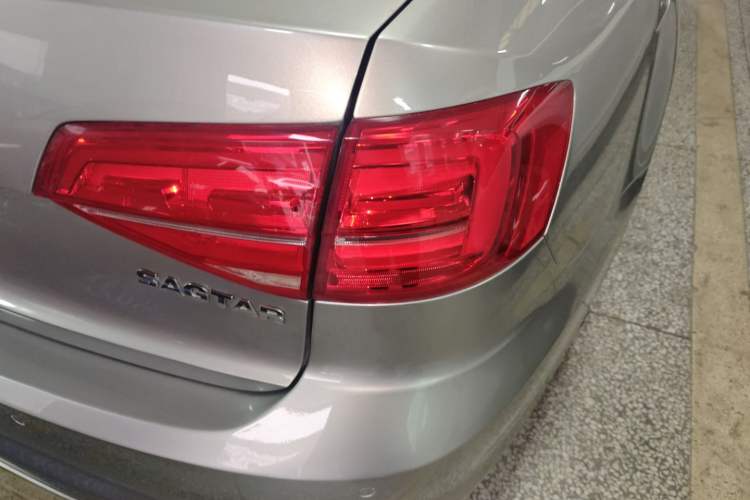 Used Volkswagen Sagitar 2015 1.6L Manual Comfort Model