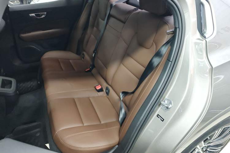 Used Volvo S60 2021 T4 Zhiyuan Luxury Edition
