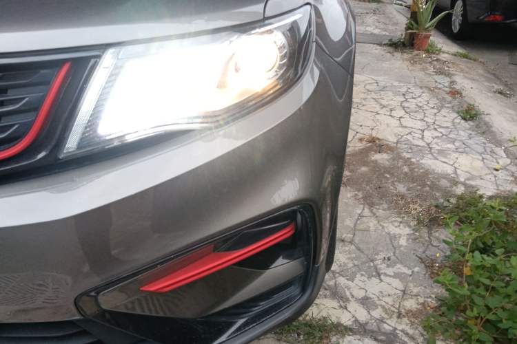 Used Geely Auto Emgrand X7 Sport 2021 1.8TD DCT Two-Wheel Drive Asian Games Comfort Edition
