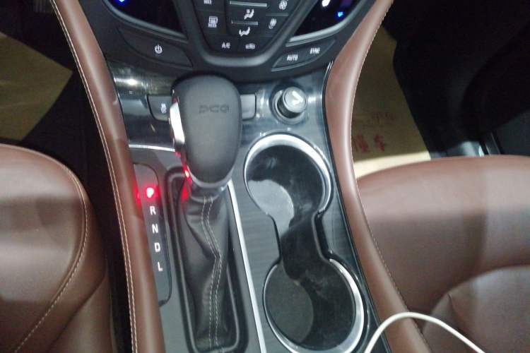 Used Buick Envision 2019 20T Two-Wheel Drive Luxury Version China VI Standard
