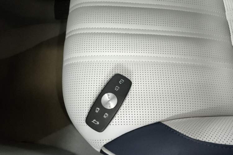 Used Roewe iMAX8 2021 400TGI Supreme Series Ultimate Edition