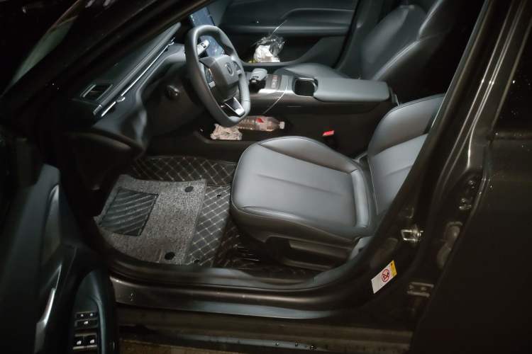 Used Changan Eado 2025 Blue Whale 1.5T 500Bar Prestige Model
