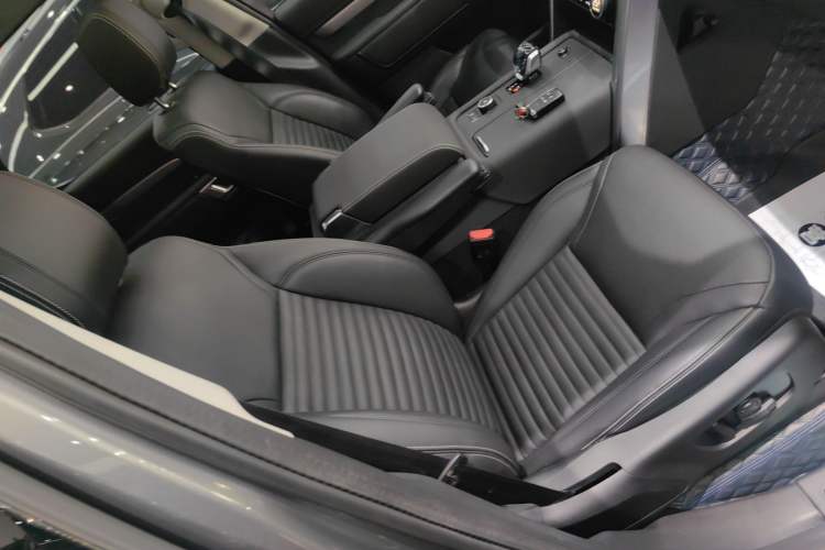 Used Land Rover Discovery 2021 360 PS R-Dynamic S