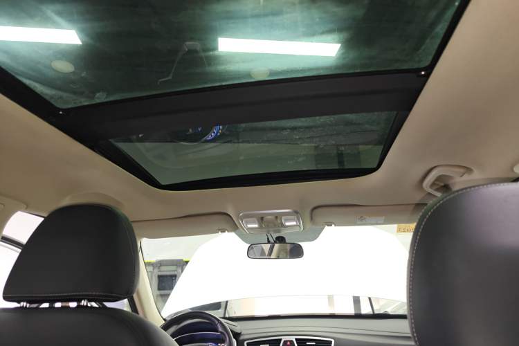 Used Geely Auto Emgrand X7 Sport 2020 1.8TD DCT Two-Wheel Drive Smart Connect 4G-Enabled Version