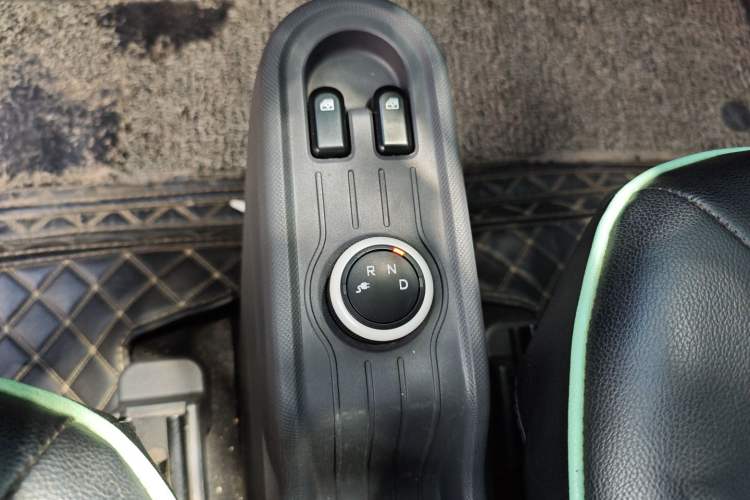 Used Wuling Hongguang MINIEV 2021 Macaron Premium Model – Lithium Iron Phosphate
