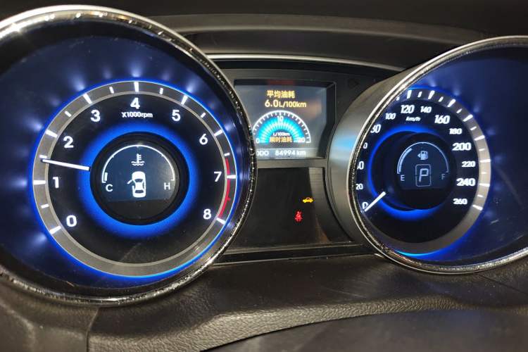 Used Hyundai Sonata 2011 2.0L Automatic Luxury Edition
