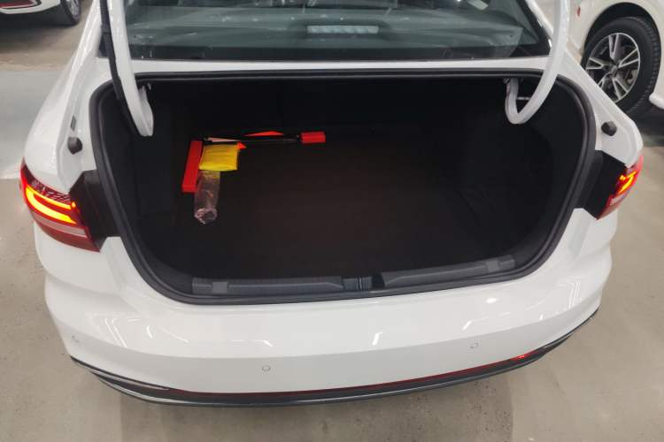 Used Volkswagen Lavida 2023 Revised Version 1.5L Automatic 5 Millionth Edition
