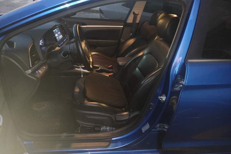 Used Hyundai Elantra 2016 1.6L Automatic ZhiXuan – Elite Version
