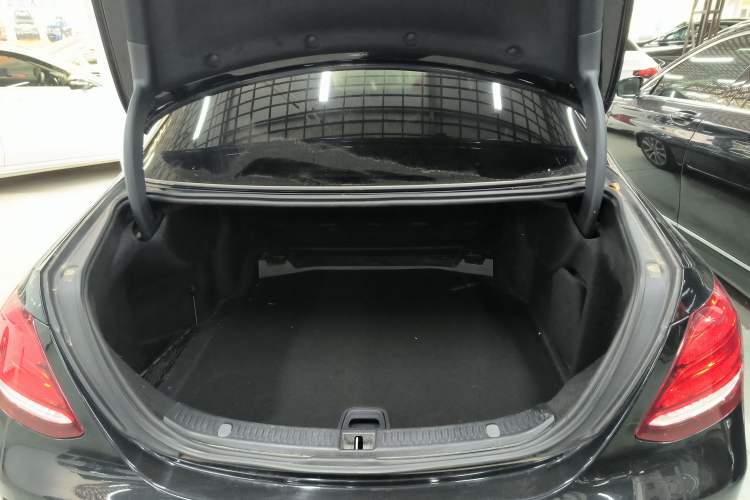 Used Mercedes-Benz E-Class 2019 Restyled E 300 L Luxury Edition
