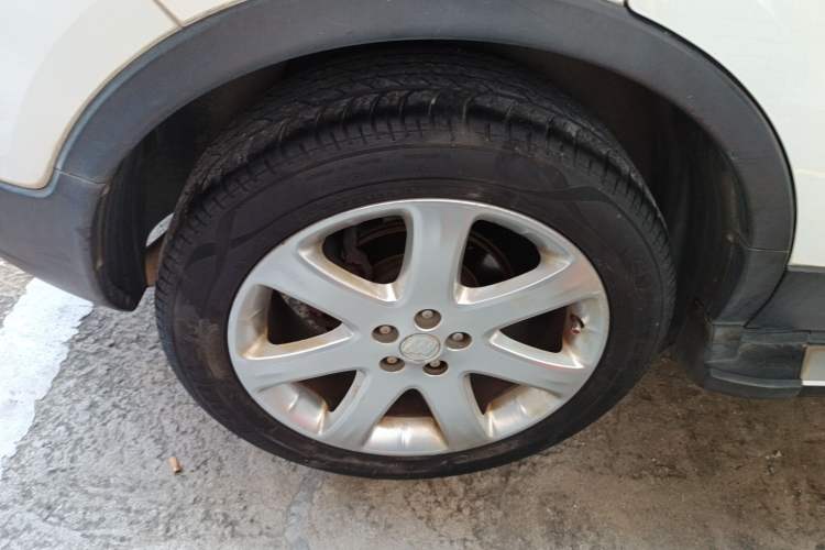 Used Buick Encore 2015 1.4T Automatic Two-Wheel Drive Urban Elite Version
