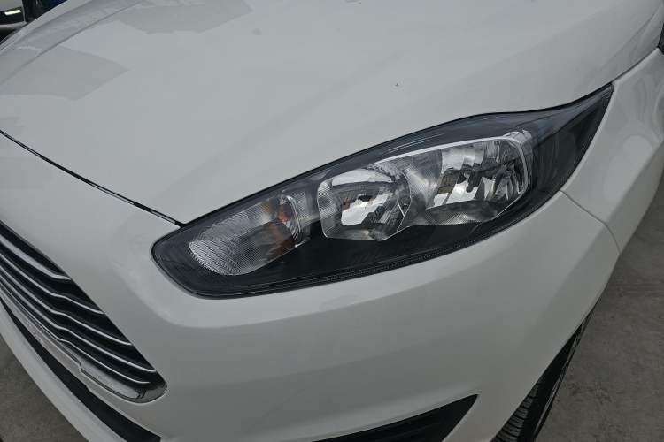 Used Ford Fiesta 2013 Hatchback 1.5L Manual Fashion Edition