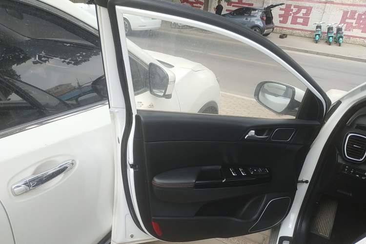 Used Kia KX5 2019 1.6T Automatic Two-Wheel Drive Luxury Edition
