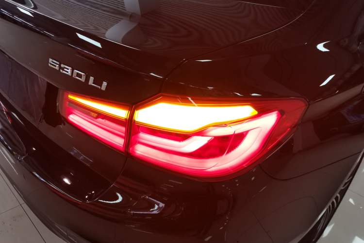 Used BMW 5 Series 2019 530Li Leading Model M Sport Package
