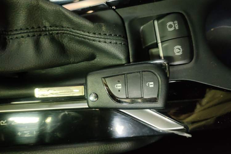 Used Toyota FRONTLANDER 2024 2.0L CVT Elite Plus Edition
