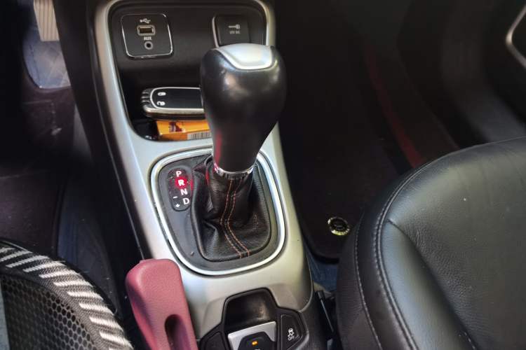 Used  Compass 2017 200T Automatic Family Edition
