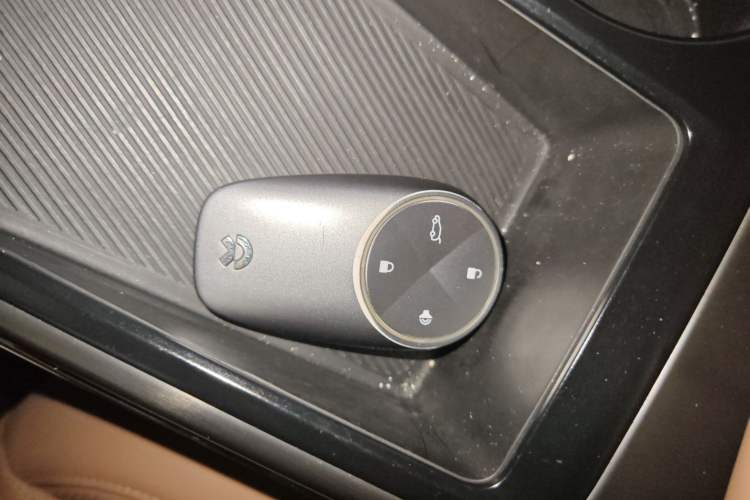 Used Nio ES8 2020 415 km Signature Edition 6-Seater Version
