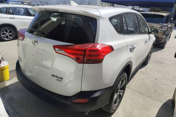 Used Toyota RAV4 2015 2.0L CVT Four-Wheel Drive New Edition
