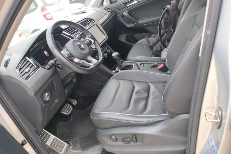 Used Volkswagen Tiguan L 2021 330TSI Automatic Two-Wheel Drive R-Line Flagship Edition