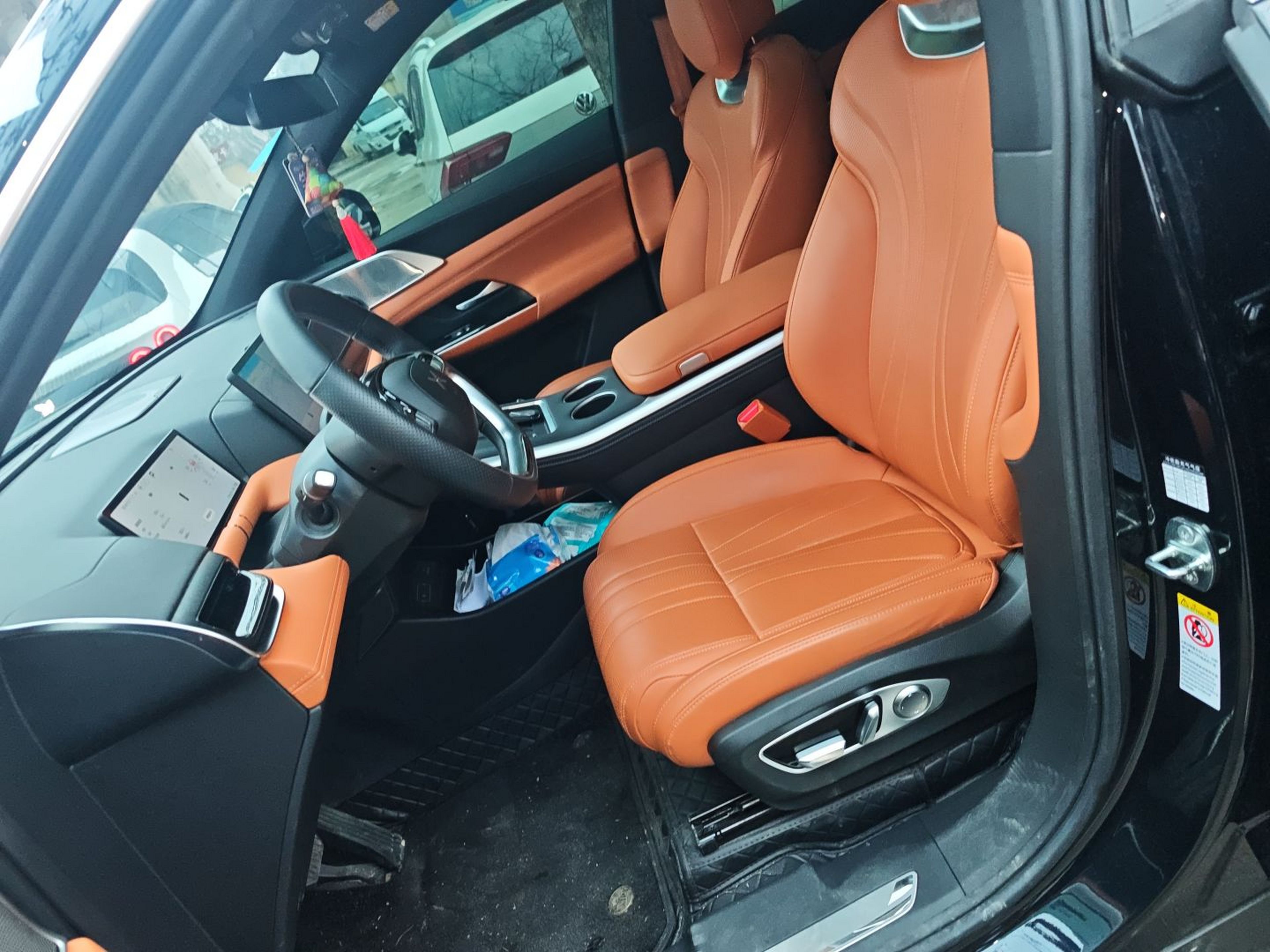 Переднее сиденье в автомобиле