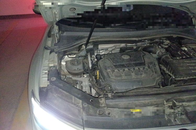 Used Volkswagen Tiguan L 2019 Revised 330TSI Automatic Two-Wheel Drive R-Line Flagship Edition China V Emission Standard
