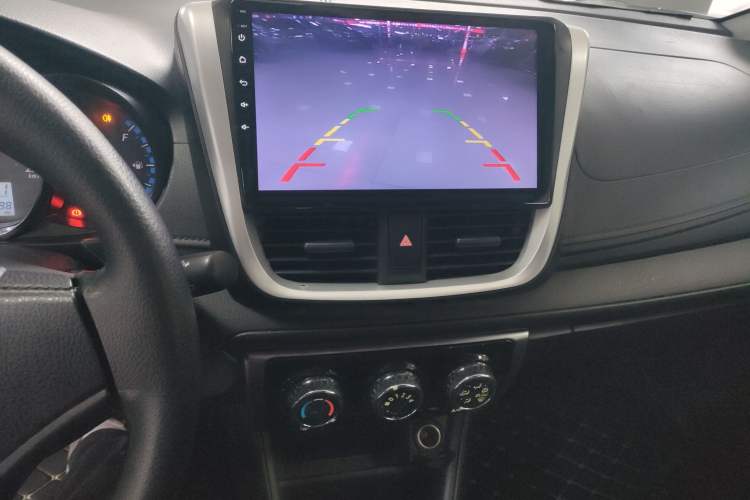 Used Toyota YARiS L 2016 Revised 1.5E CVT Charming Edition