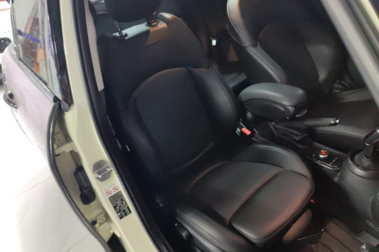 Used MINI MINI 2019 1.5T COOPER Classic Edition Five-Door Version