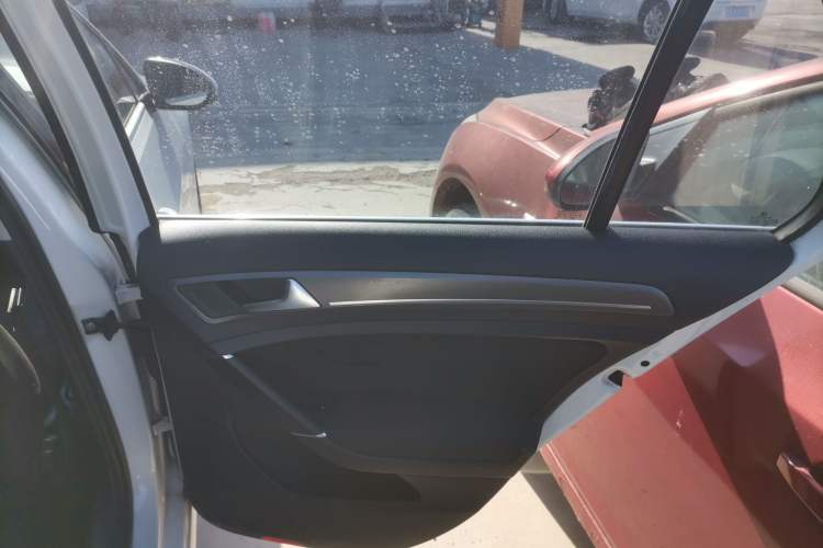 Used Volkswagen Golf 2016 1.6L Automatic Comfort Model
