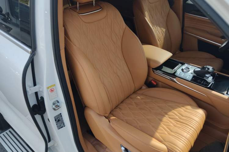 Used Tank 500 New Energy 2023 Hi4-T
