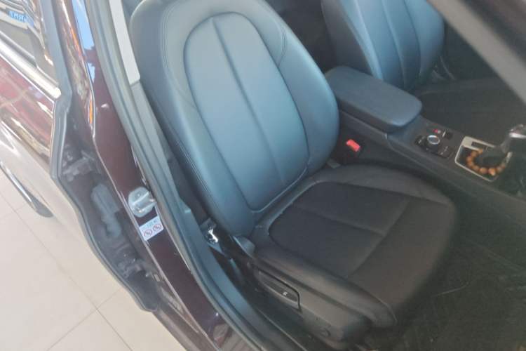 Used BMW 1 Series 2018 118i Fashion Model
