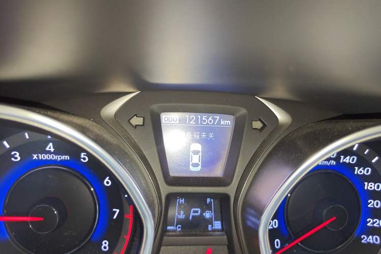 Used Hyundai Elantra (5th Generation / Langdong) 2015 1.6L Automatic Leading Model