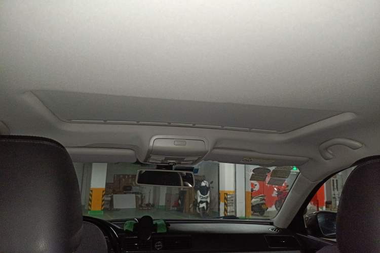 Used Volkswagen Passat 2014 1.8TSI DSG Luxury Edition
