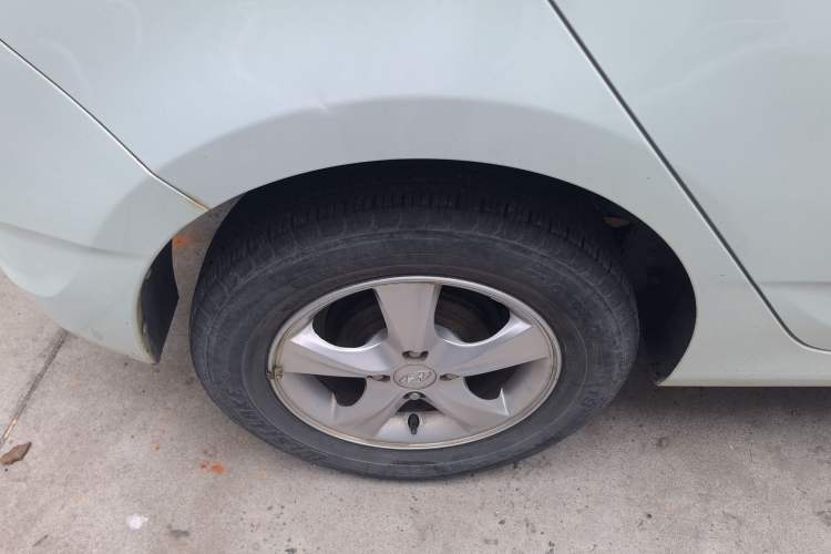 Used Hyundai Verna Ray 2016 1.4L Automatic Leading-Edge GLX