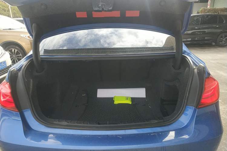 Used BMW 3 Series 2018 320i M Sport Package
