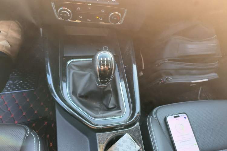 Used Dongfeng Fengon S560 2019 1.8L Manual Urban Model