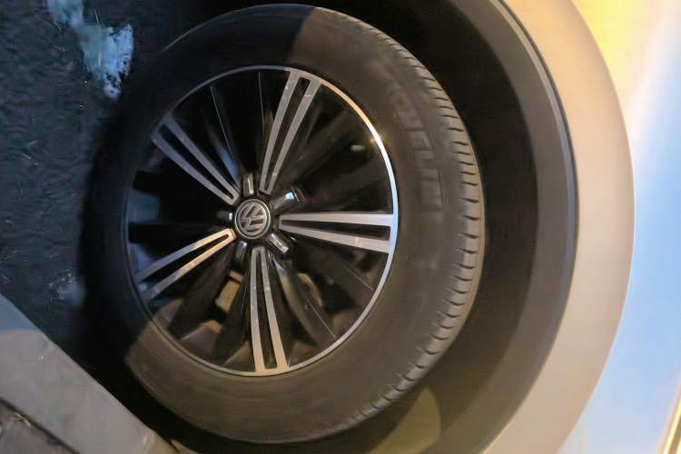 Used Volkswagen Tiguan L 2017 330TSI Automatic Two-Wheel Drive Flagship Edition
