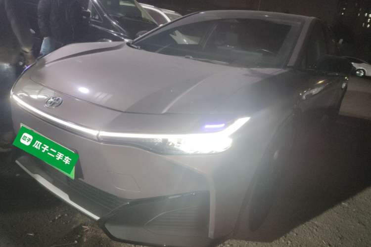 Used Toyota bZ3 2023 616 km Long-Range Premium
