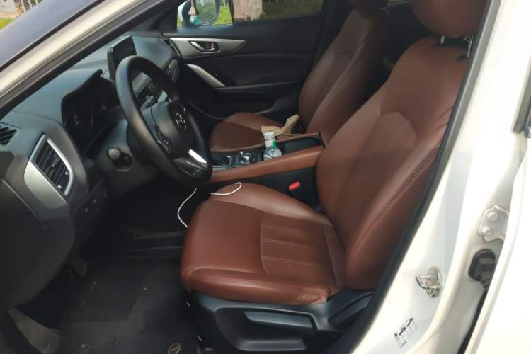 Used Mazda CX-4 2018 2.0L Automatic Two-Wheel Drive Blue Sky Dynamic Version China VI Standard
