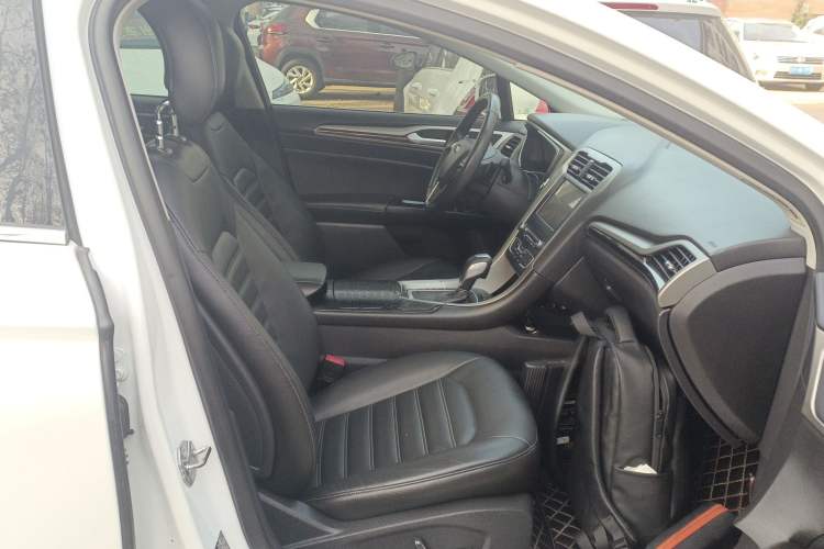 Used Ford Mondeo 2013 2.0L GTDi 200 Luxury Model