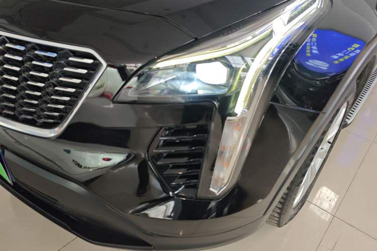 Used Cadillac XT4 2018 28T Two-Wheel Drive Tech Version
