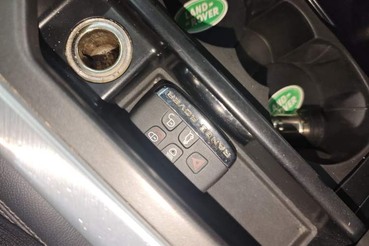 Used Land Rover Range Rover Evoque 2018 240PS PURE Style Edition
