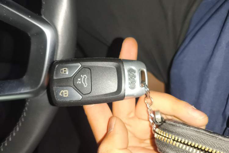 Used Audi Q5L 2020 Updated 40 TFSI Prestige Fashion Edition
