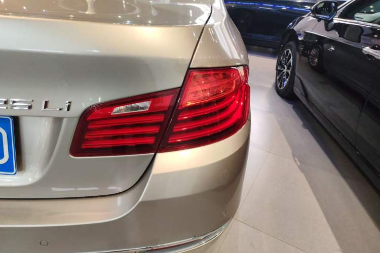 Used BMW 5 Series 2017 525Li Luxury Design Package
