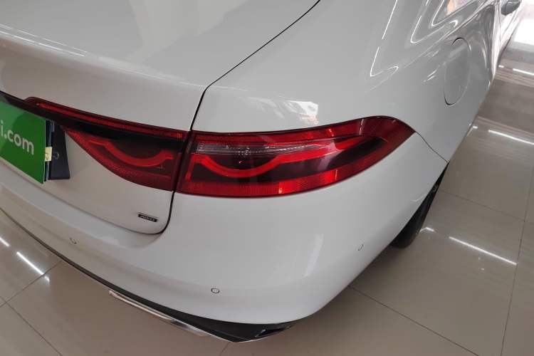 Used Jaguar XFL 2021 XFL 2.0T P250 All-Wheel-Drive Shimmering Black Sport Edition
