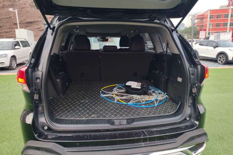 Used Toyota Highlander 2018 2.0T Four-Wheel Drive Luxury Edition 7 Seats China V Emission Standard